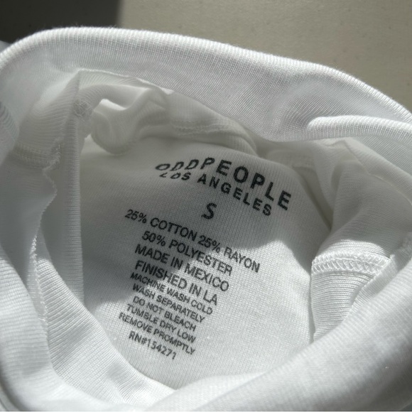 Recycled Karma Tops Bad Donkey Cropped Turtleneck Tee White Small Sweater New - Picture 9 of 12